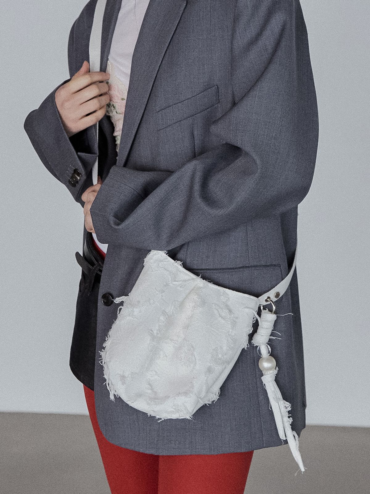 던팩토리(DAWN FACTORY) BUDDY BAG FEATHER WHITE 버디백 페더 화이트