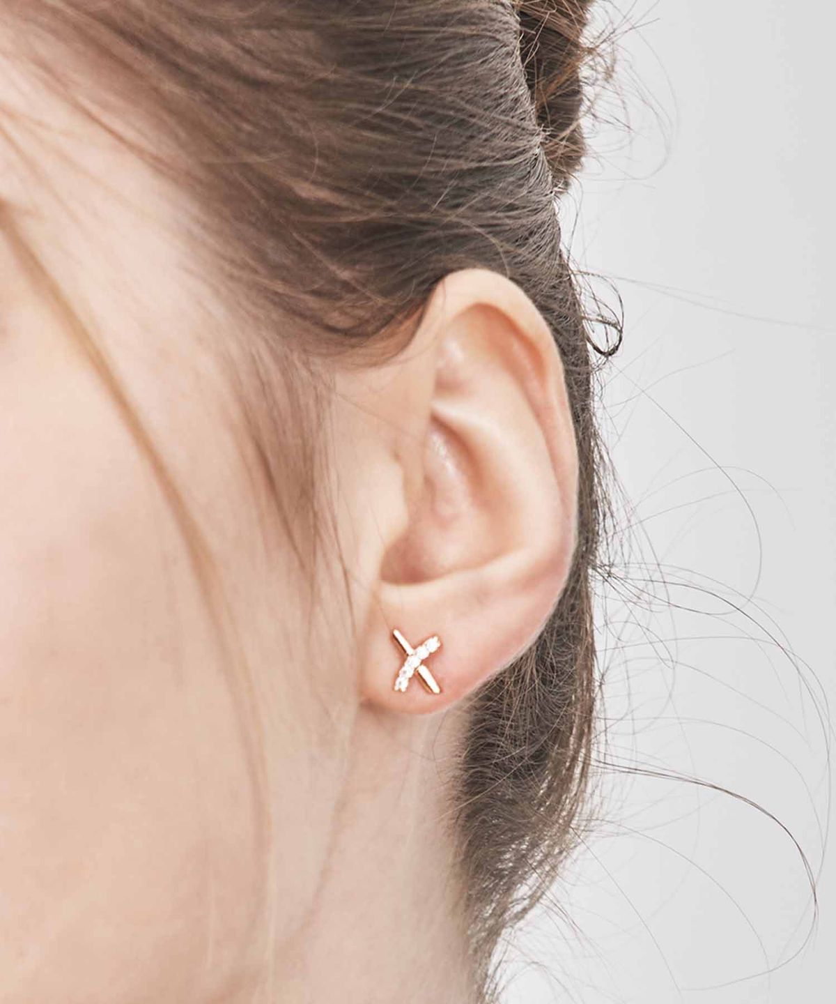 끄란느(CRANNE) 엑스라인 귀걸이 C24EB326