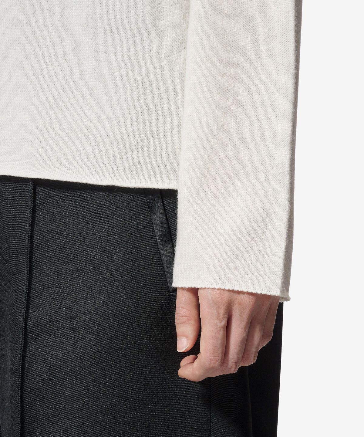 질 샌더(JIL SANDER) 롱 슬리브 니트 - 네추럴 / J40GP0003J13204104
