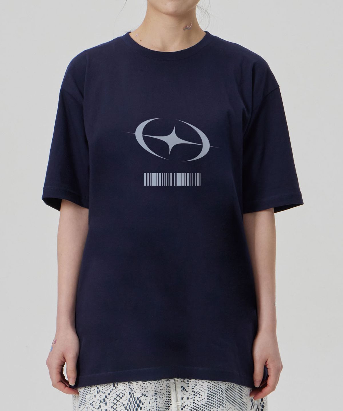 메이킷투(MAKEITTO) [FLASH BARCODE] CREW NECK TEE_NAVY