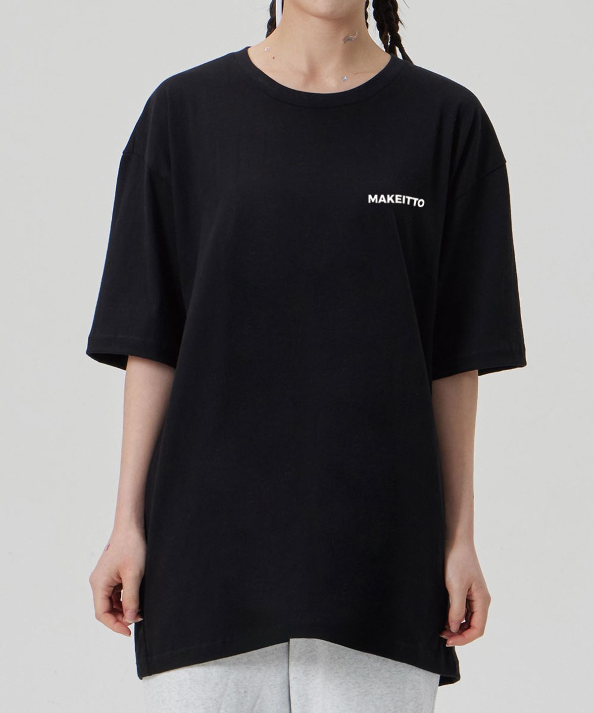 메이킷투(MAKEITTO) [URBAN LETTERING] CREW NECK TEE_BLACK