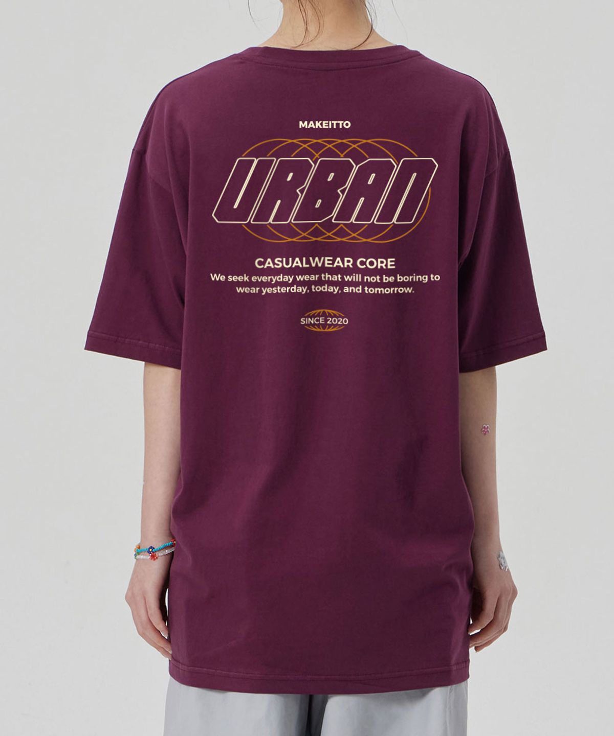 메이킷투(MAKEITTO) [URBAN LETTERING] CREW NECK TEE_WINE