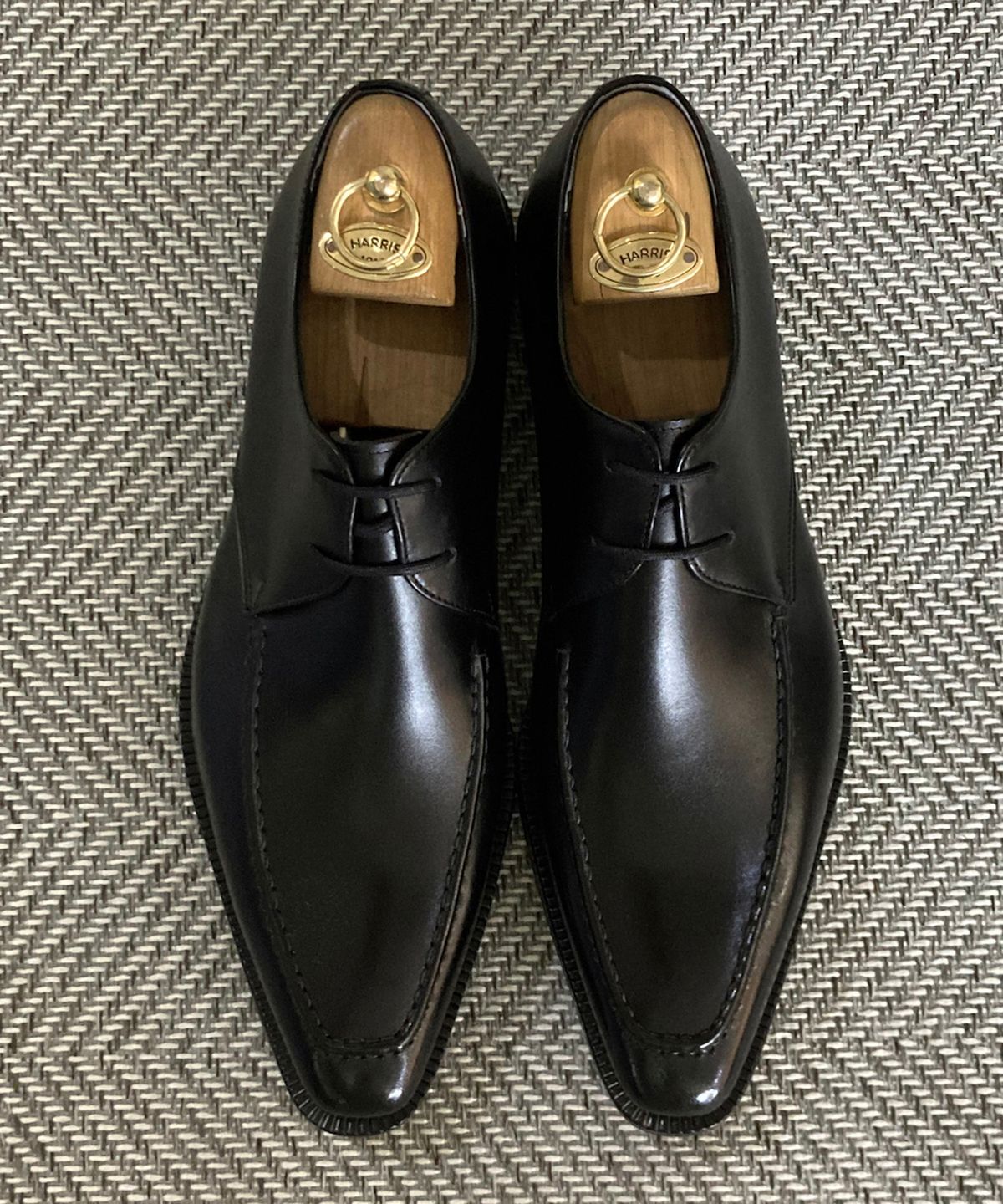 조앤슈(JOENSHOE) 비루투오소 퍼블릭 홀컷 옥스퍼드 블랙 fg