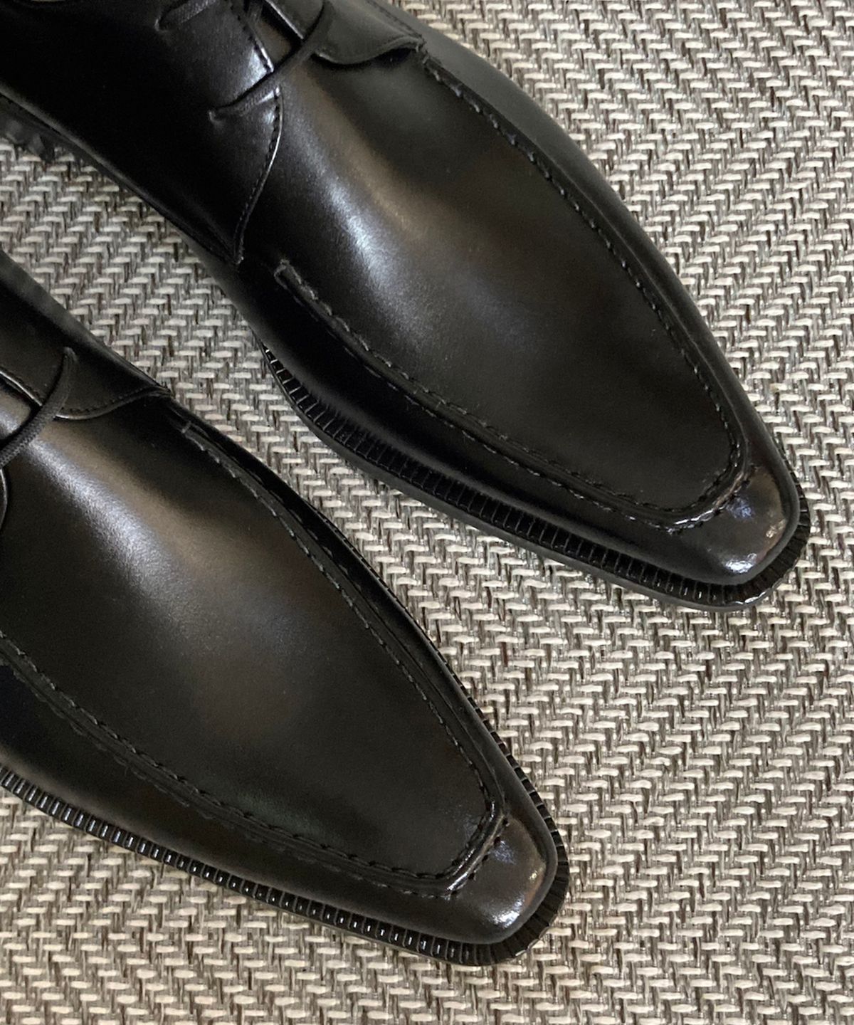 조앤슈(JOENSHOE) 비루투오소 퍼블릭 홀컷 옥스퍼드 블랙 fg
