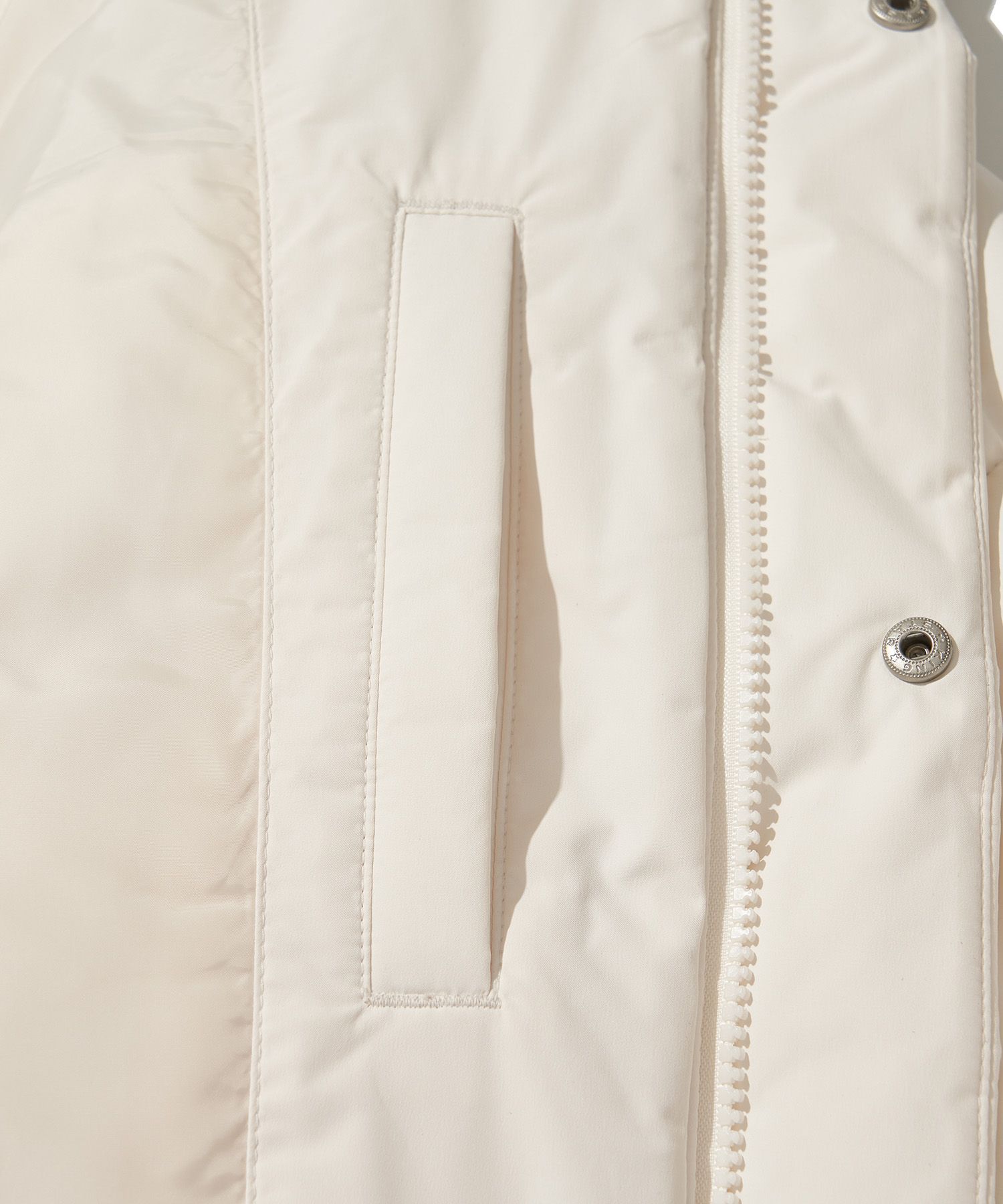 MUSINSA | URBANDTYPE Heavy Square Collar Short Padding_Ivory