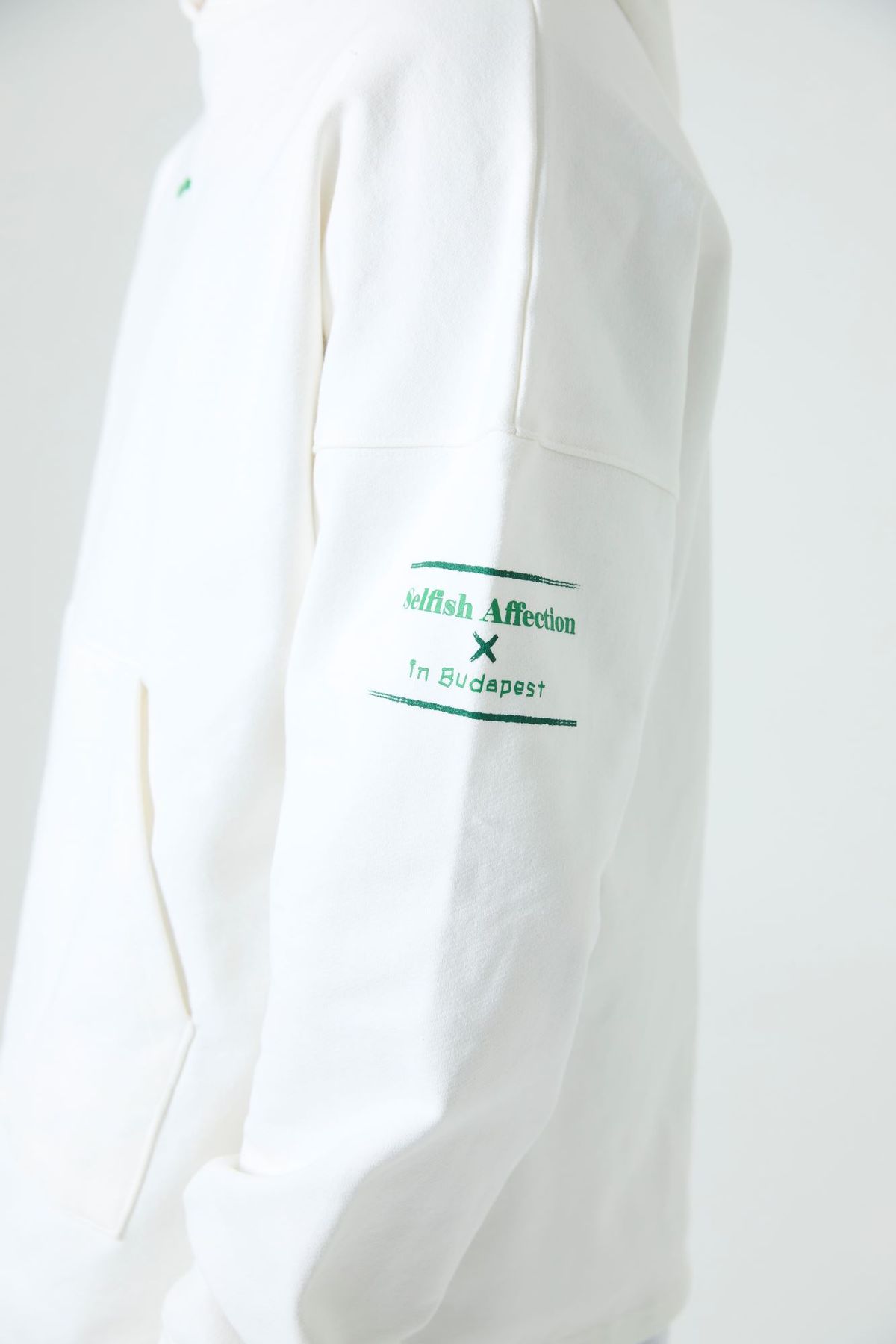 셀피시어펙션(SELFISHAFFECTION) BUD Hoodie (Off-White)