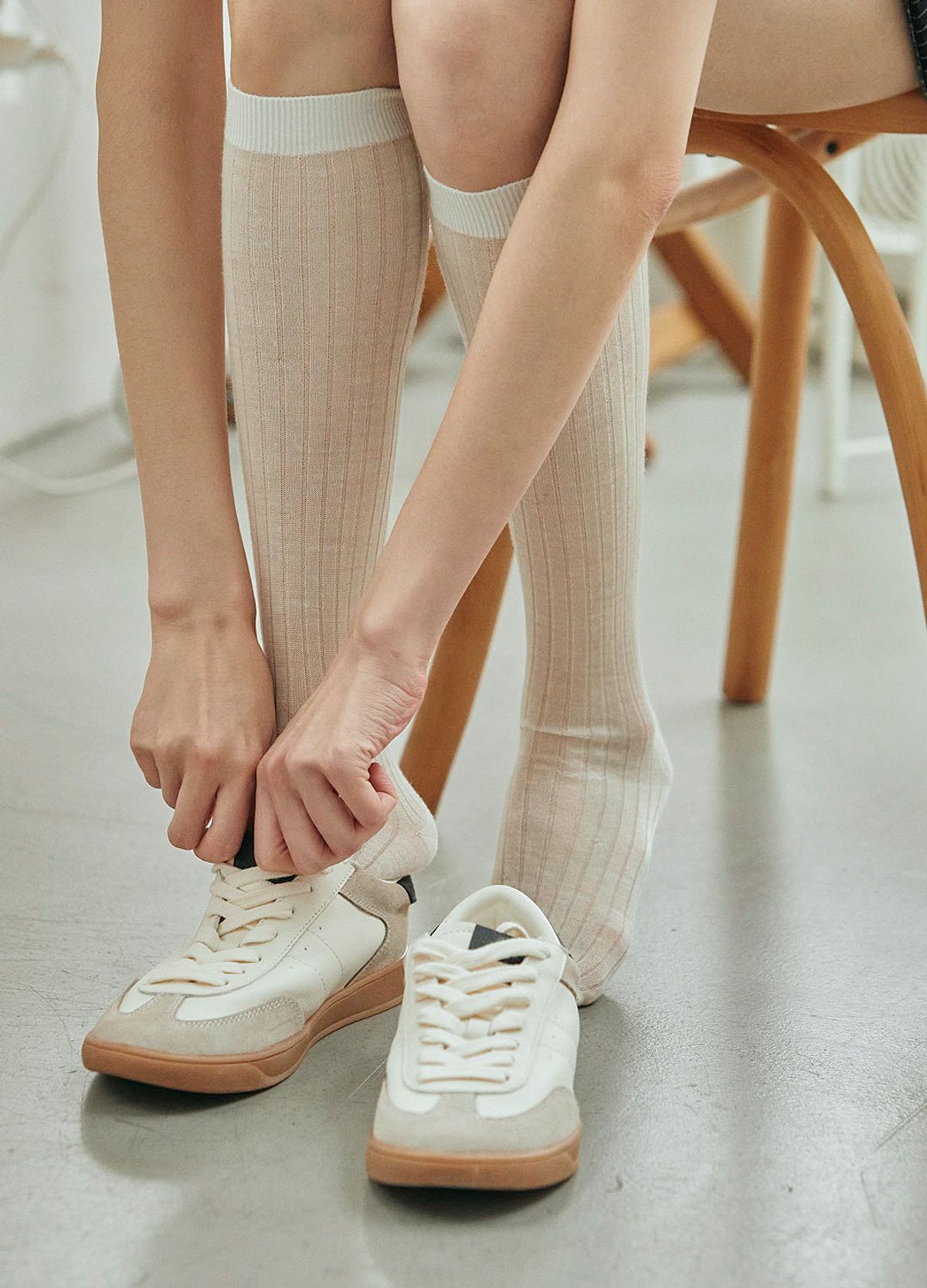 삭스타즈(SOCKSTAZ) STW212 라이트 울 시스루 니삭스 (3 Colors)