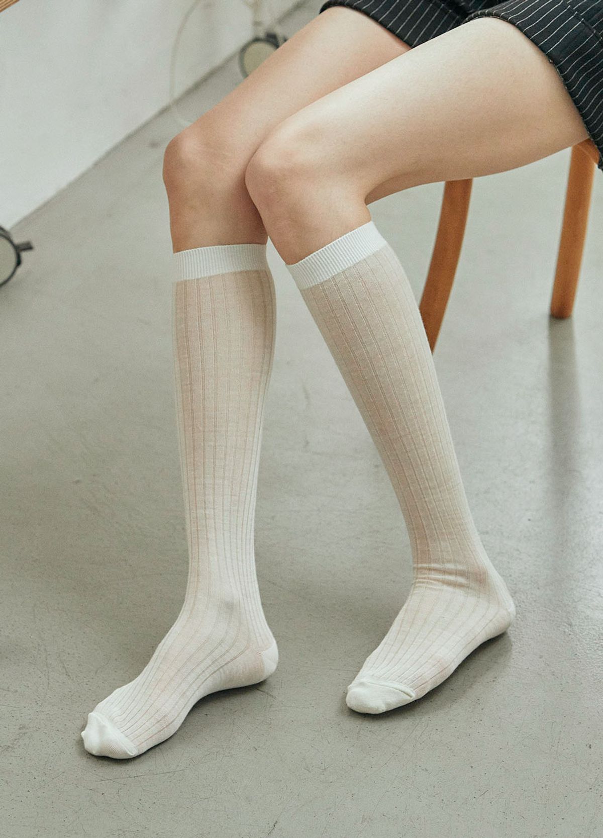 삭스타즈(SOCKSTAZ) STW212 라이트 울 시스루 니삭스 (3 Colors)