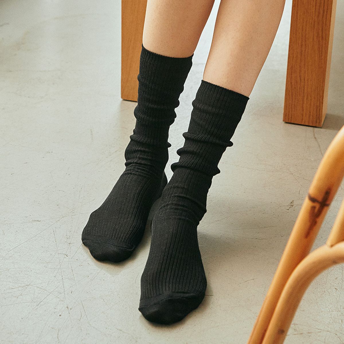 삭스타즈(SOCKSTAZ) STW211 Sheer Rib Mid-calf (3 Colors)