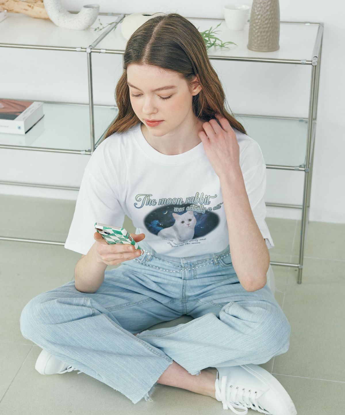 루루슈(LULUCHOU) Actually a Cat T-shirt - WHITE