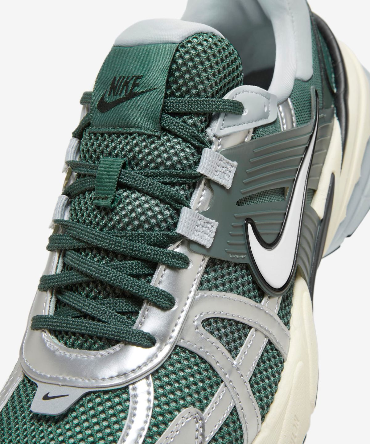 나이키(NIKE) V2K 런 M - 빈티지 그린:미네랄 스프러스:울프 그레이:코코넛 밀크:블랙 / HJ4497-300