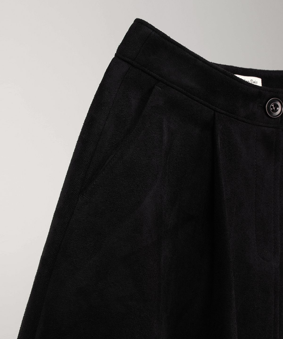 오버듀플레어(OVERDUEFLAIR) VOLUME SUEDE SKIRT_BLACK