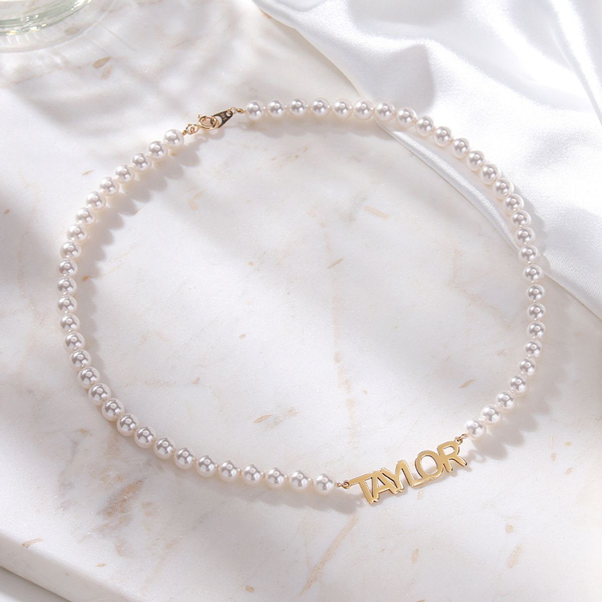 므씨엘(MCEL) 14K 미엔느 스왈진주 이니셜 목걸이
