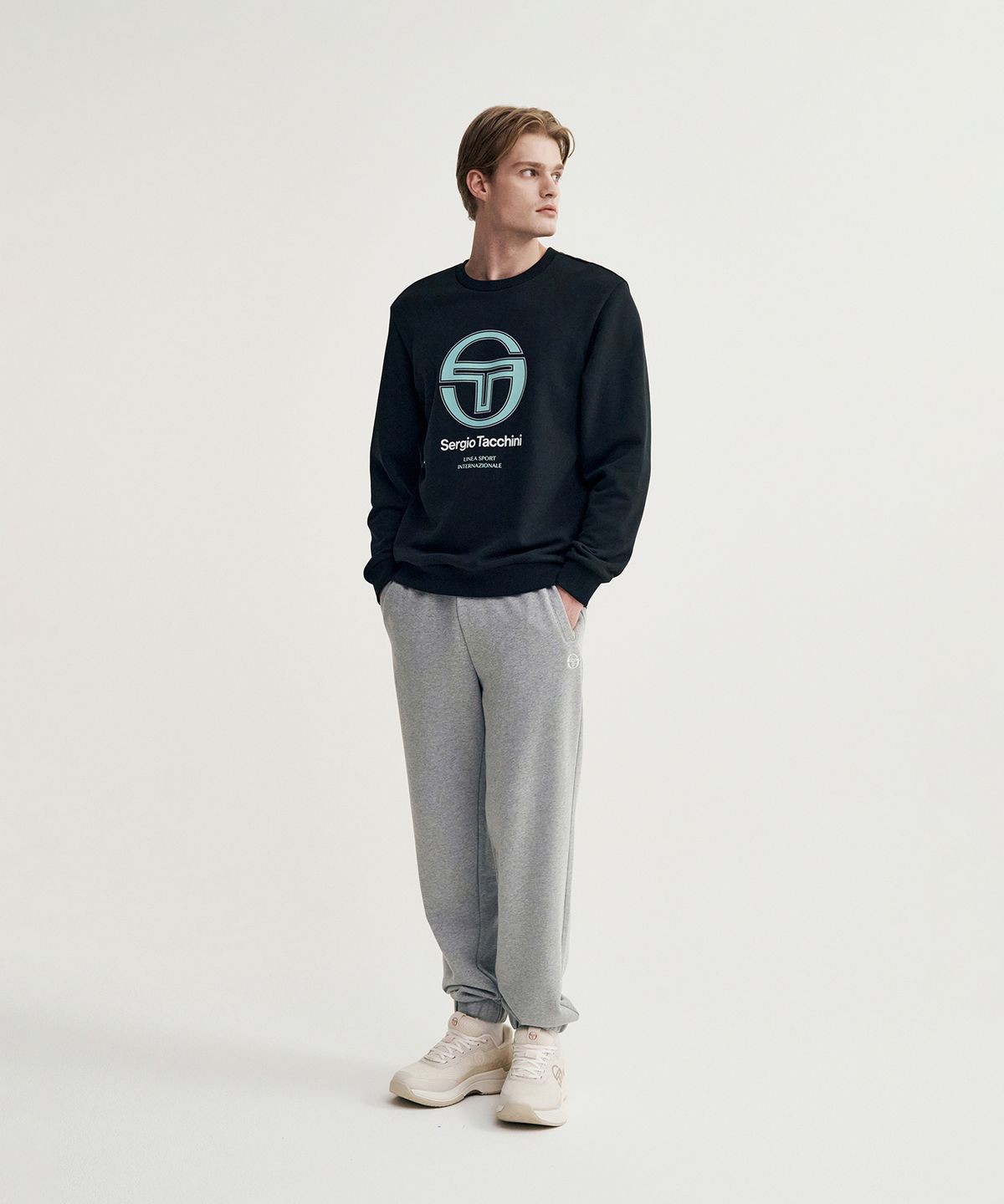 세르지오 타키니(SERGIO TACCHINI) U 데일리 맨투맨 (Black)