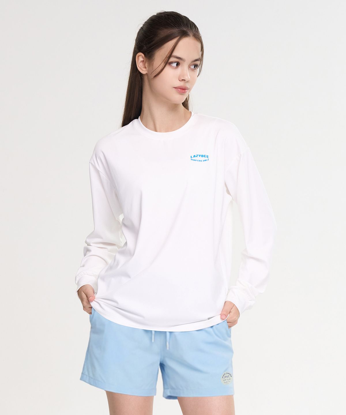 레이지비(LAZYBEE) [SET] 드라이쿨링 오버핏 롱 슬리브 래쉬가드 + 스윔 쇼츠 세트 W 화이트