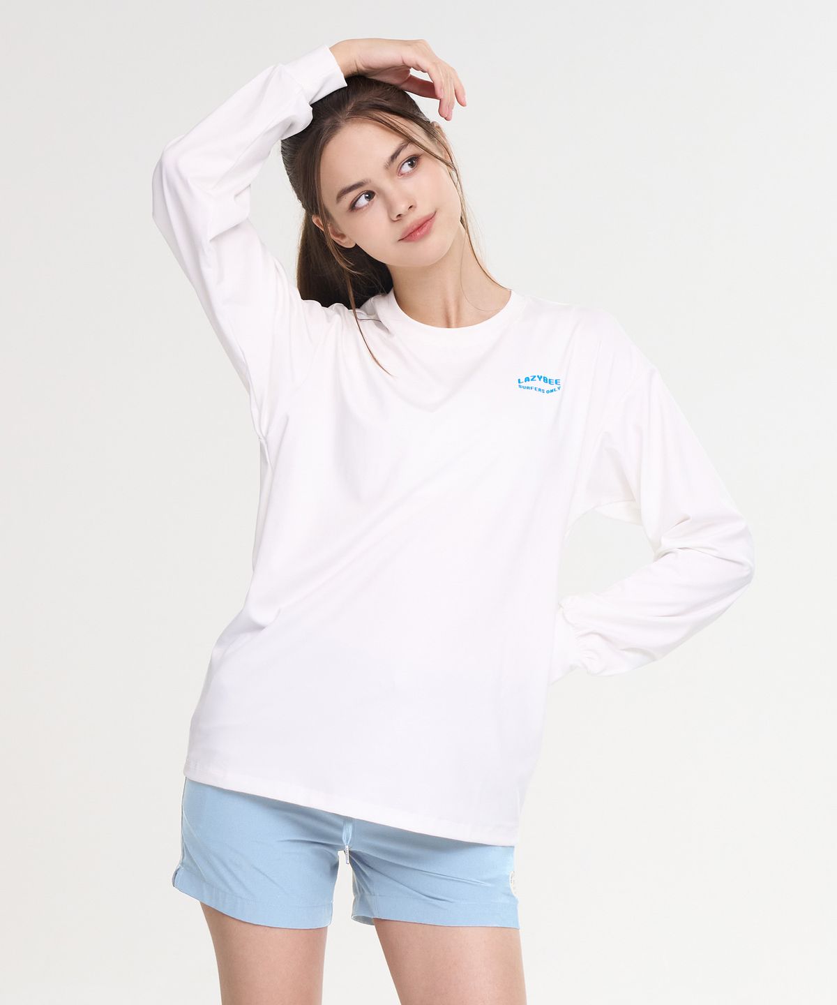 레이지비(LAZYBEE) [SET] 드라이쿨링 오버핏 롱 슬리브 래쉬가드 + 스윔 쇼츠 세트 W 화이트