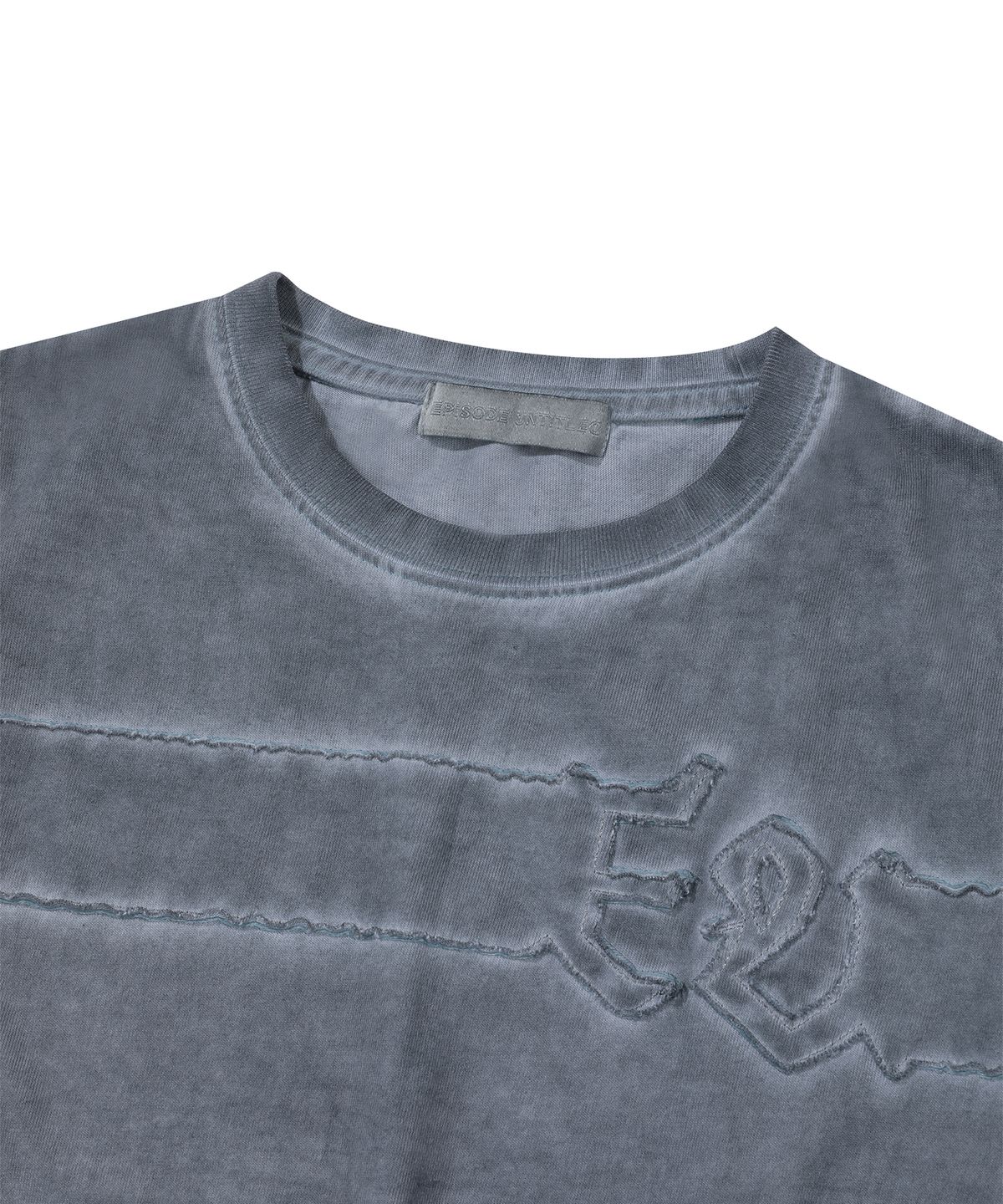 에피소드 언타이틀(EPISODE UNTITLED) CROP LUNA WASHED SIGNATURE APPLIQUE T-SHIRT_BLUE GREY