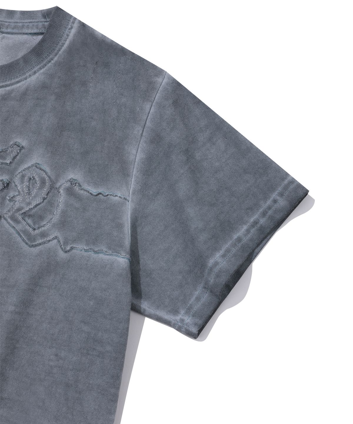 에피소드 언타이틀(EPISODE UNTITLED) CROP LUNA WASHED SIGNATURE APPLIQUE T-SHIRT_BLUE GREY