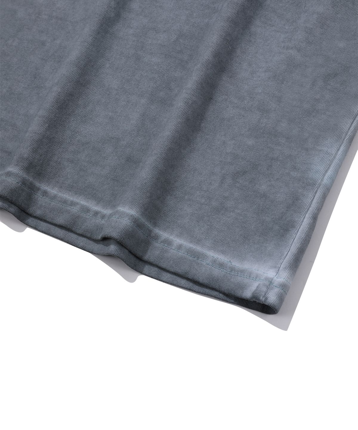 에피소드 언타이틀(EPISODE UNTITLED) CROP LUNA WASHED SIGNATURE APPLIQUE T-SHIRT_BLUE GREY