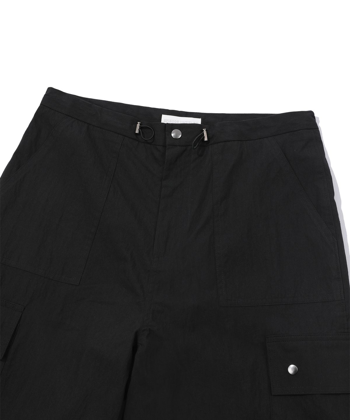 에피소드 언타이틀(EPISODE UNTITLED) STRING LOGO PRINT BERMUDA CARGO PANTS_BLACK
