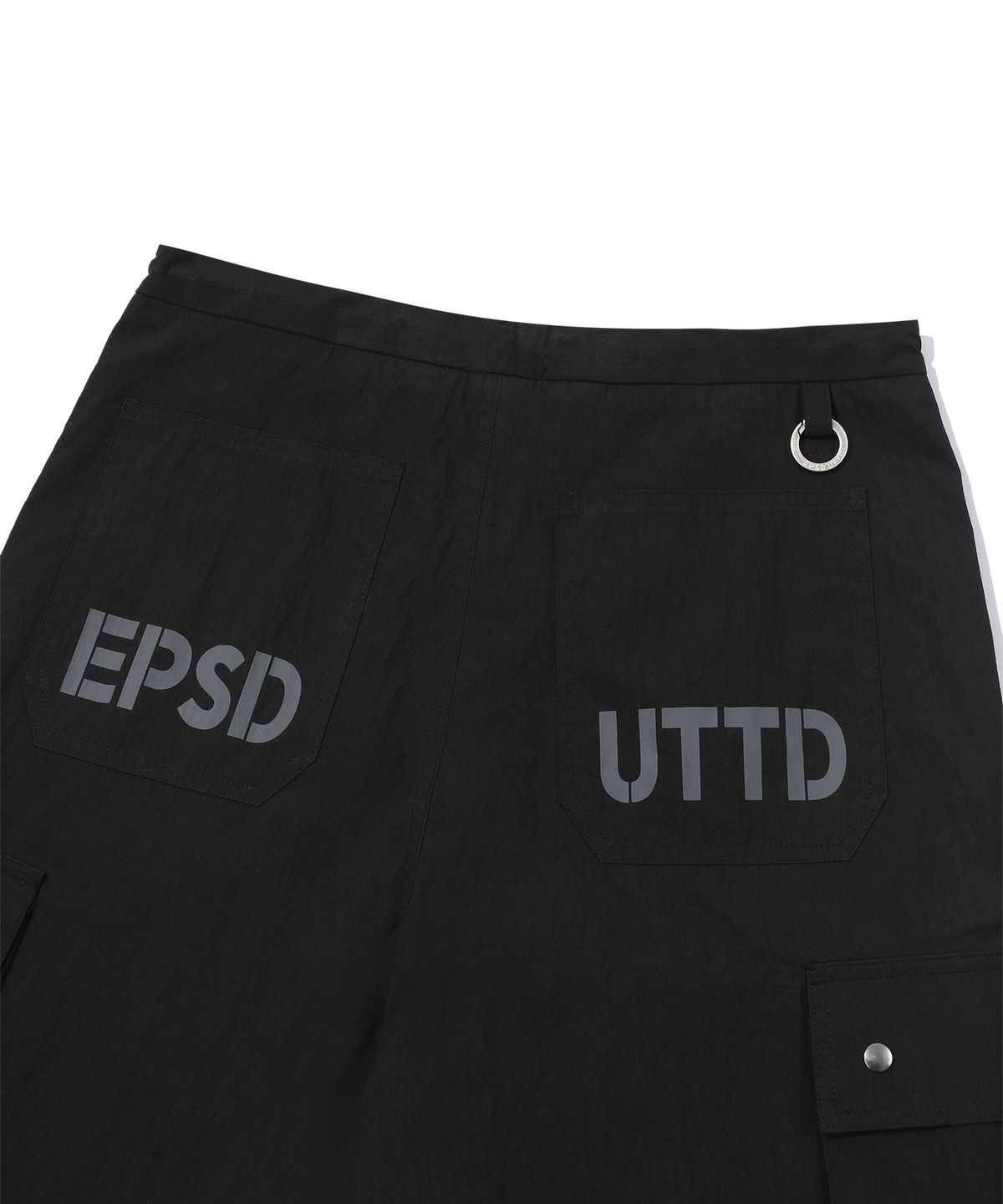 에피소드 언타이틀(EPISODE UNTITLED) STRING LOGO PRINT BERMUDA CARGO PANTS_BLACK