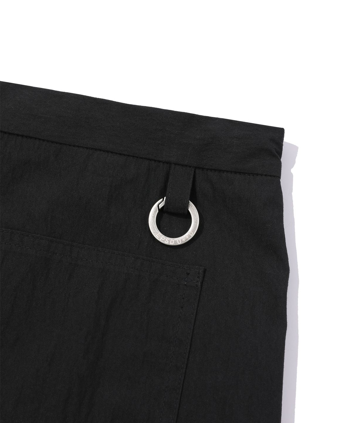 에피소드 언타이틀(EPISODE UNTITLED) STRING LOGO PRINT BERMUDA CARGO PANTS_BLACK