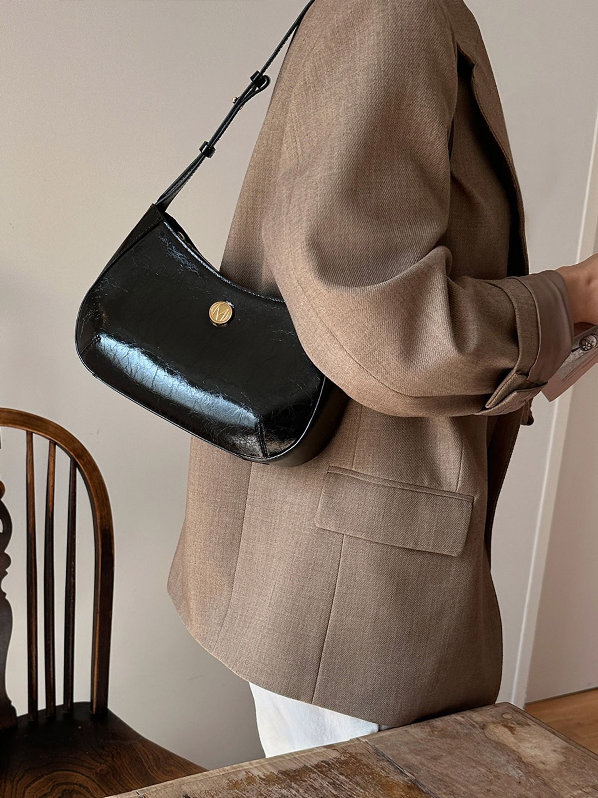 꼬떼드무아(COTEDEMOI) Ecrin shoulder bag - Black