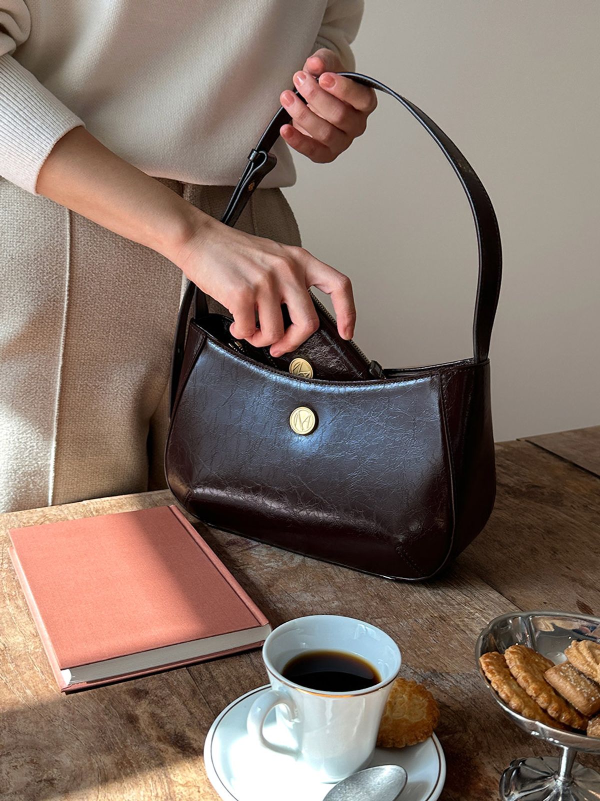 꼬떼드무아(COTEDEMOI) Ecrin shoulder bag - Chocolate brown