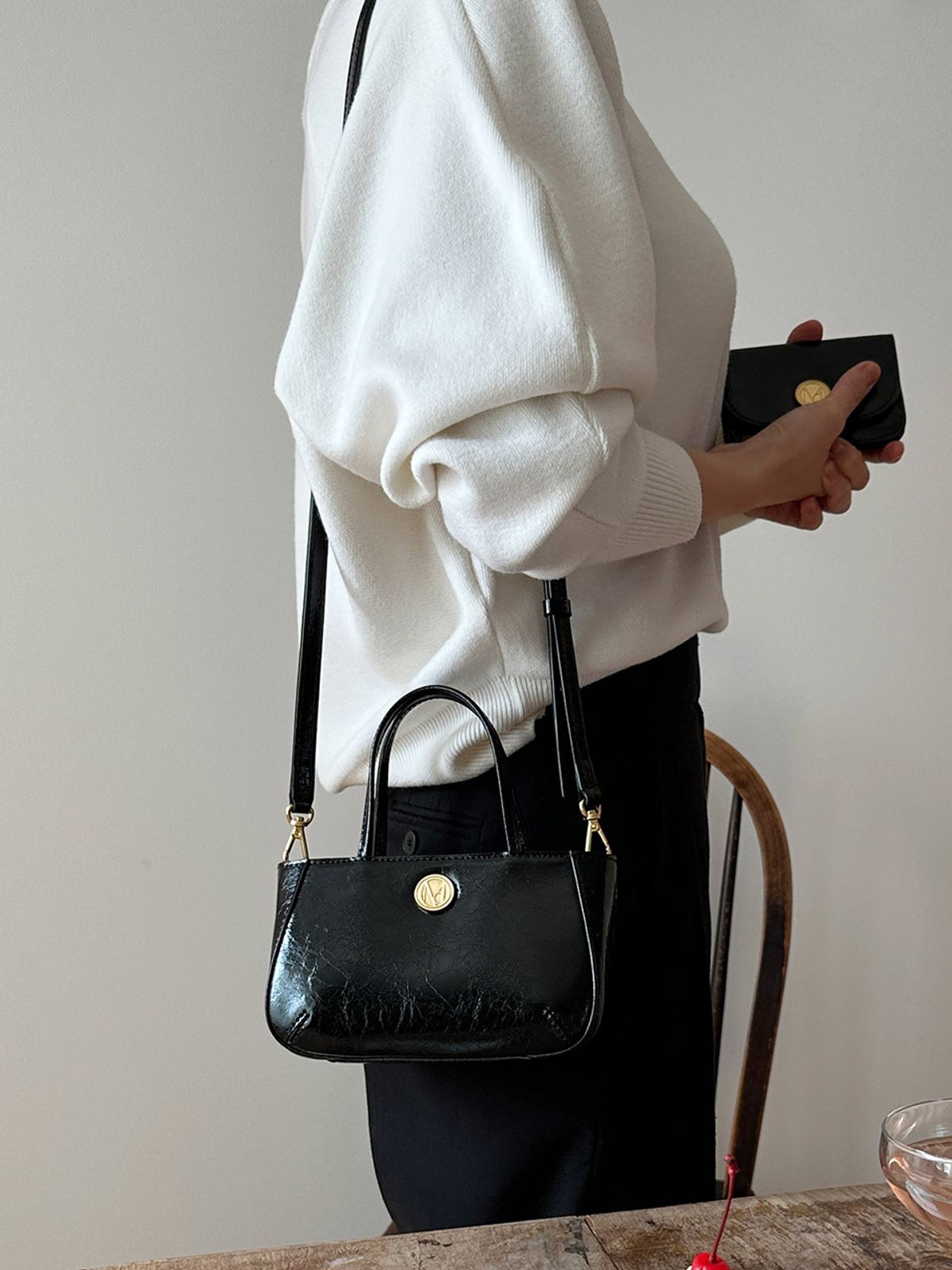 꼬떼드무아(COTEDEMOI) Ecrin petit tote bag - Black - 사이즈 & 후기 | 무신사 꼬떼드무아(COTEDEMOI)  Ecrin petit tote bag - Black... 