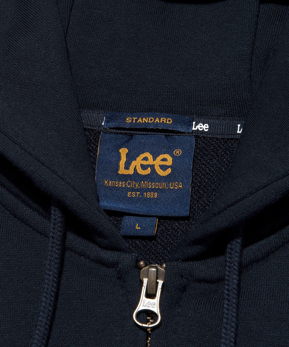 리(LEE) 스몰 트위치 로고 후드 집업 네이비
