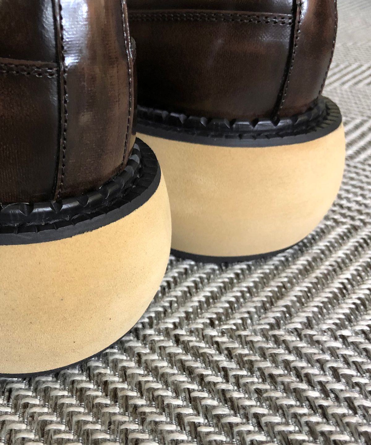 조앤슈(JOENSHOE) 버그너 5cm 오버솔 유팁 옥스퍼드 브라운아도방