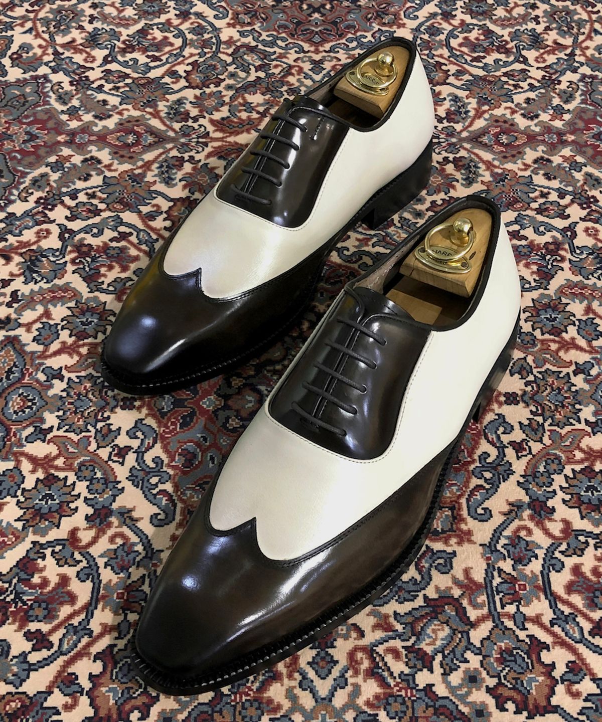 조앤슈(JOENSHOE) 로도스 클래식 윙팁 옥스퍼드 브라운