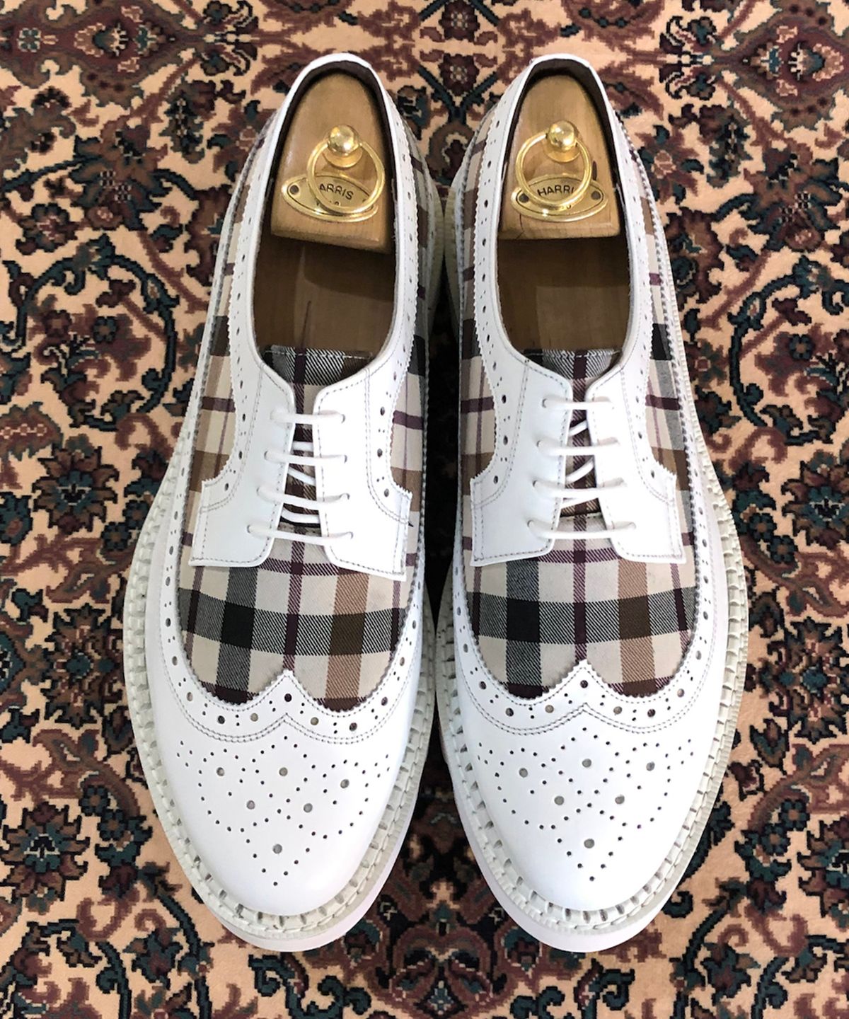 조앤슈(JOENSHOE) 헤이마켄 클래식체크 윙팁 워커 화이트