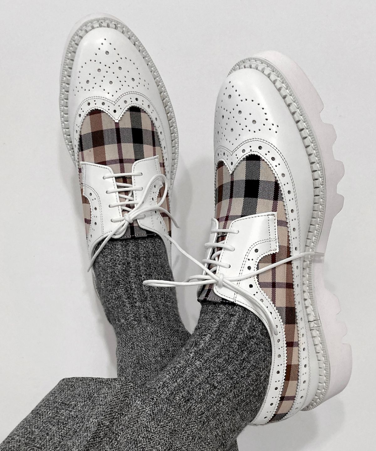조앤슈(JOENSHOE) 헤이마켄 클래식체크 윙팁 워커 화이트