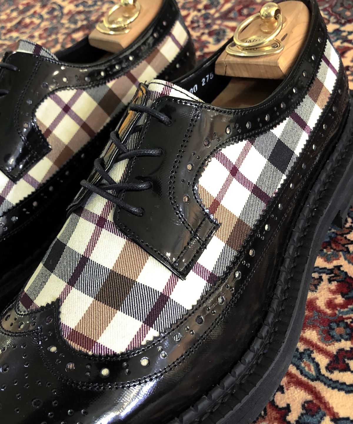 조앤슈(JOENSHOE) 헤이마켄 클래식체크 윙팁 워커 블랙