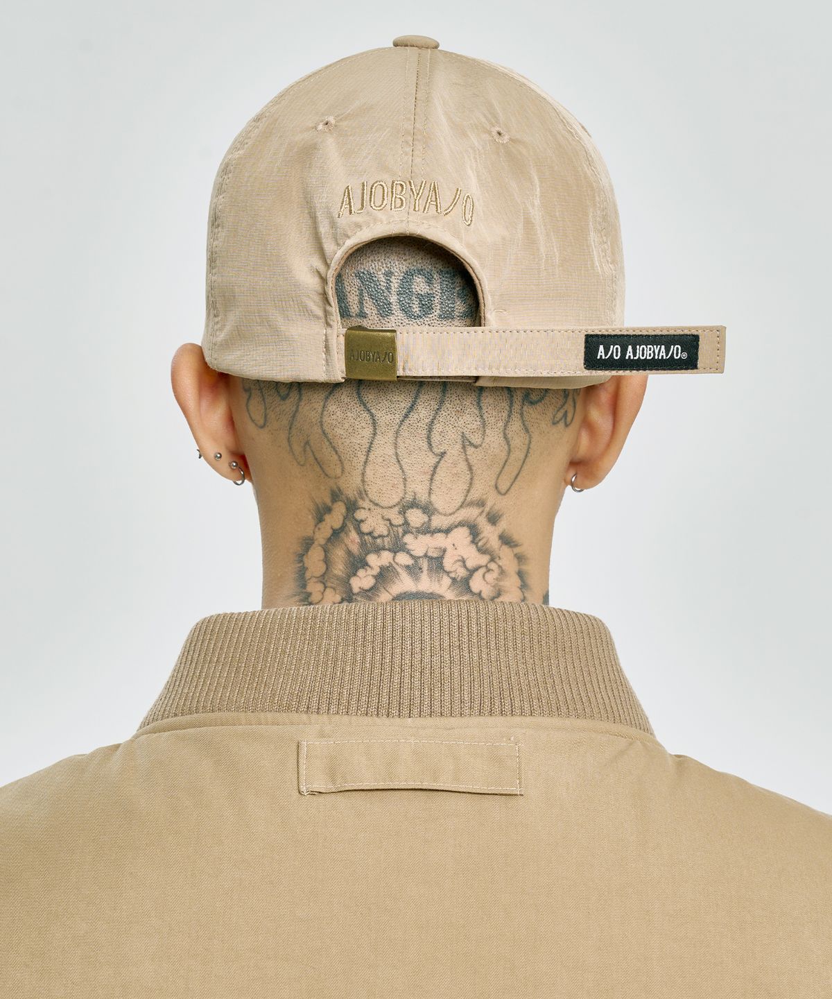 아조바이아조(AJOBYAJO) Arch Logo Nylon Cap [BEIGE]