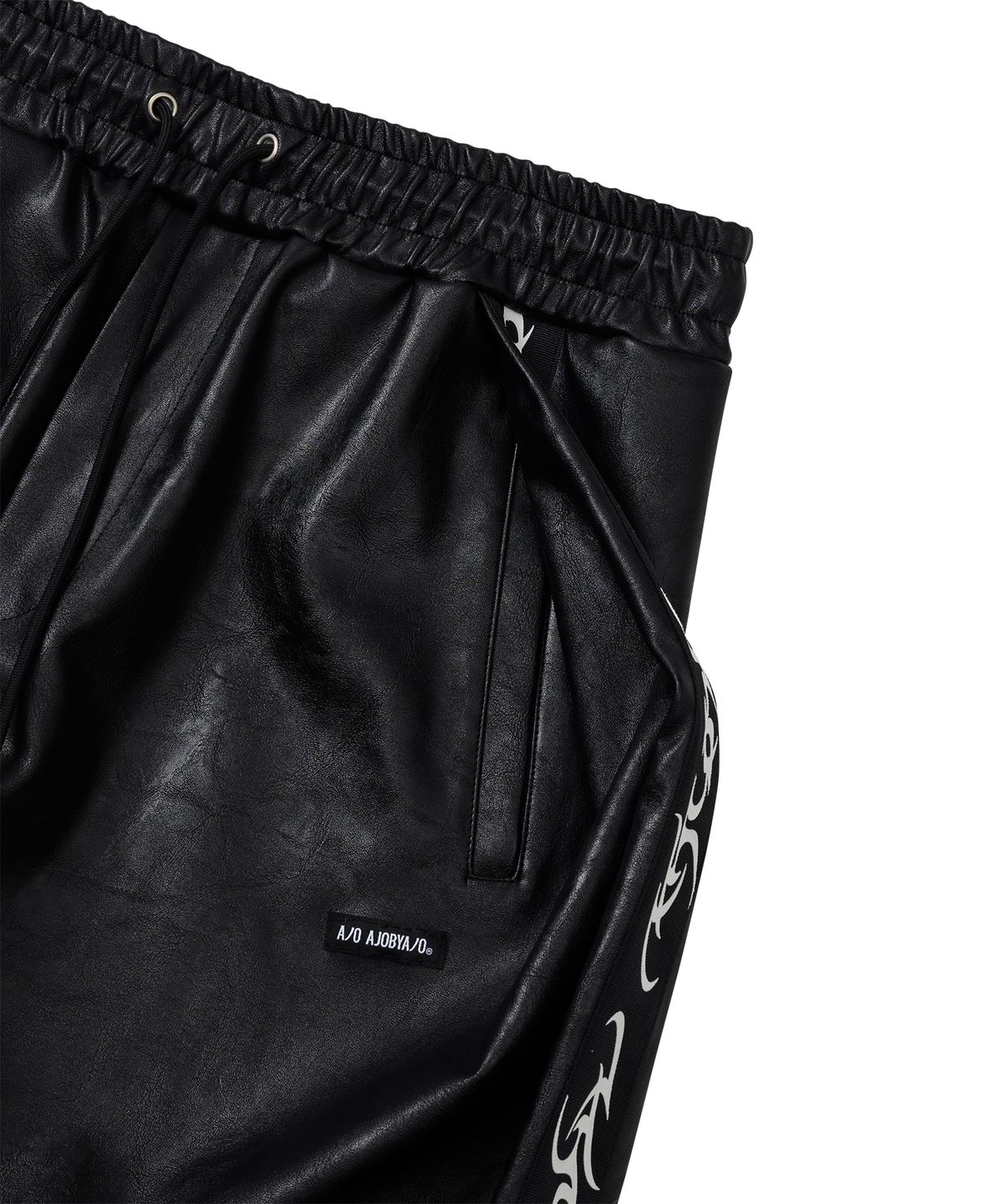 아조바이아조(AJOBYAJO) Vegan Leather One Tuck Track Pants [BLACK]