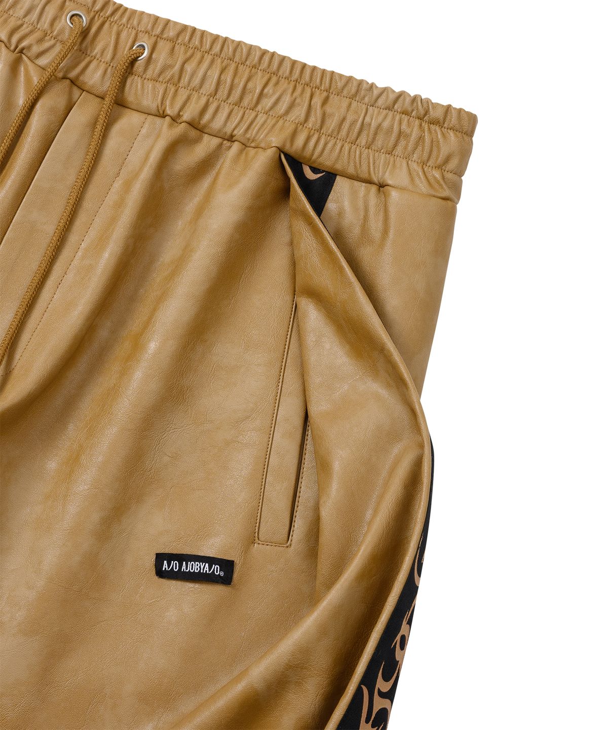 아조바이아조(AJOBYAJO) Vegan Leather One Tuck Track Pants [CAMEL]