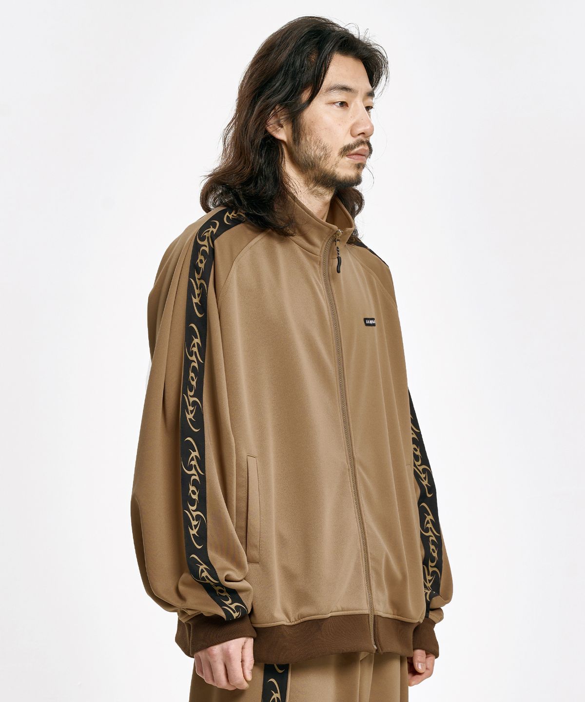 아조바이아조(AJOBYAJO) Oversized Raglan Track Jacket [MOCHA]
