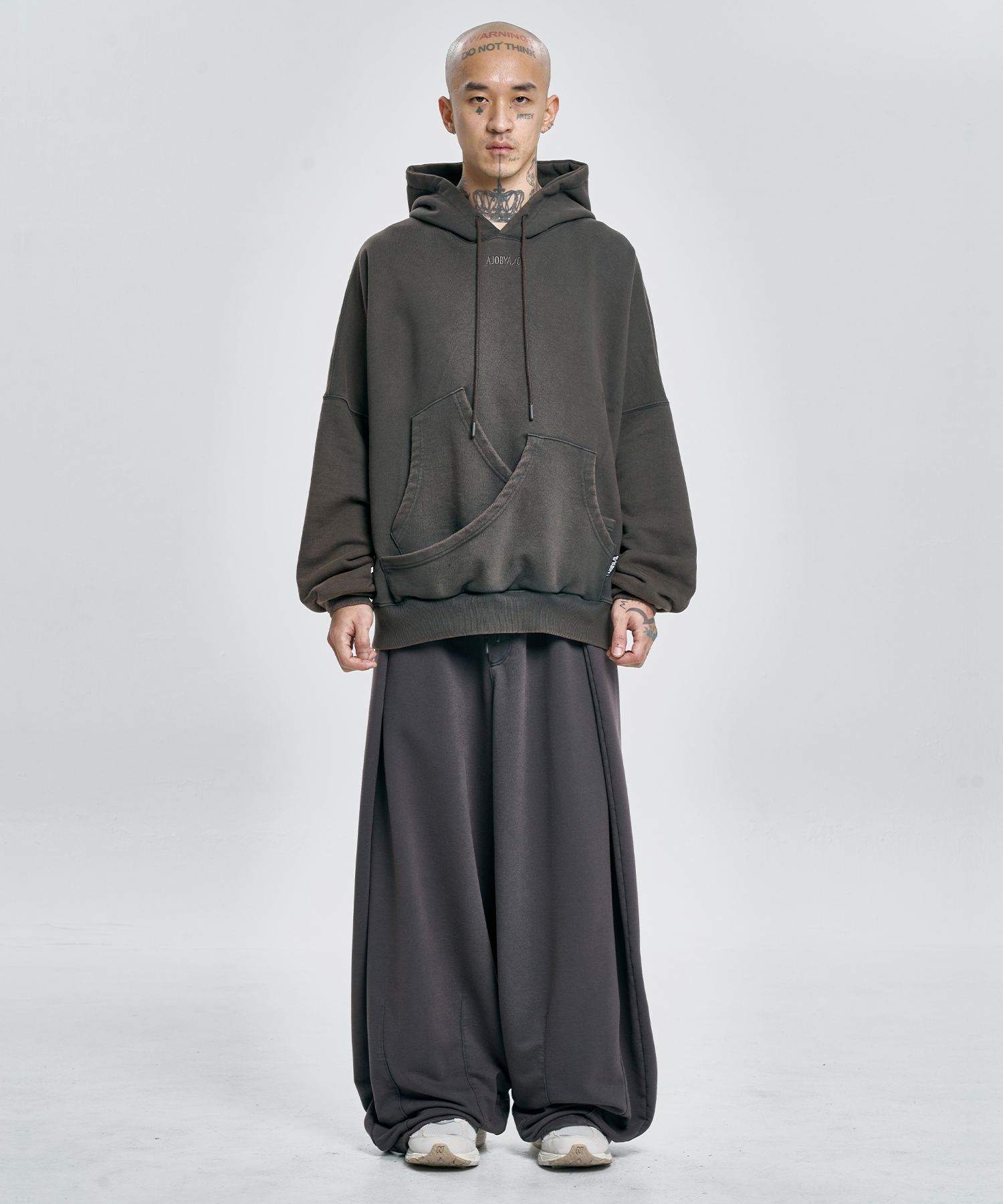 うのにもお得な Curve AJOBYAJO | MUSINSA Pocket [CHARCOAL] Hoodie Washed トップス