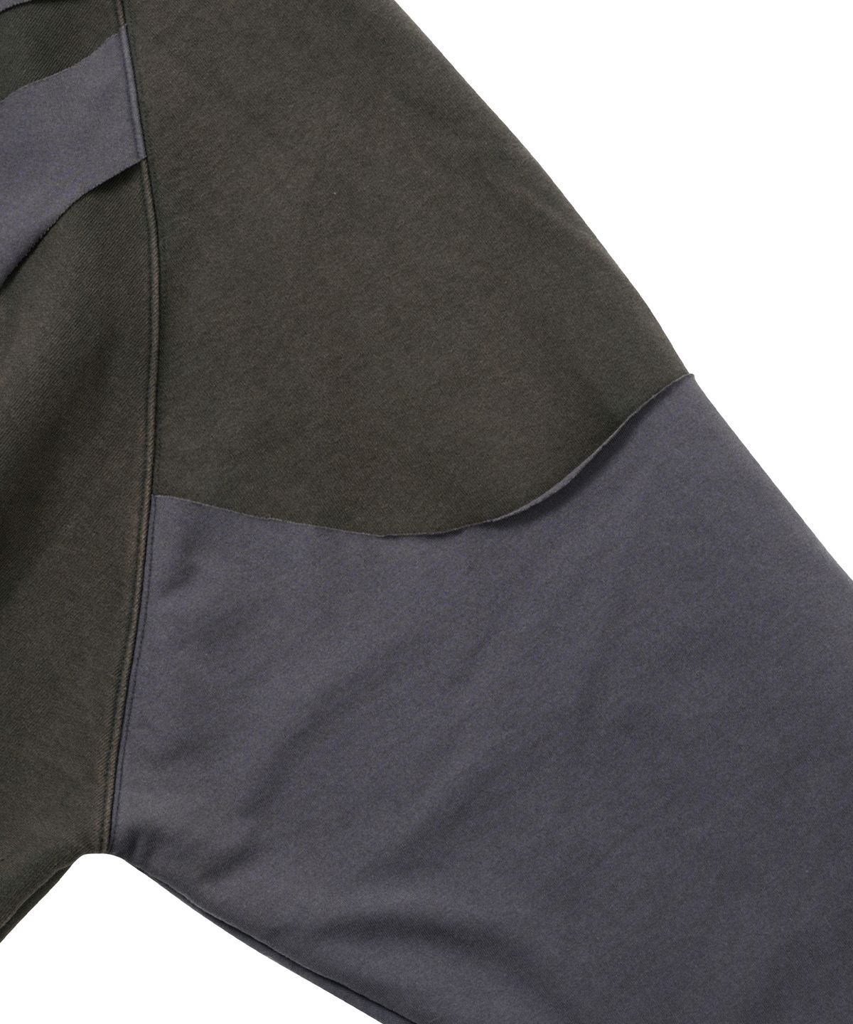 아조바이아조(AJOBYAJO) Paneled Washed Sweatshirt [CHARCOAL]