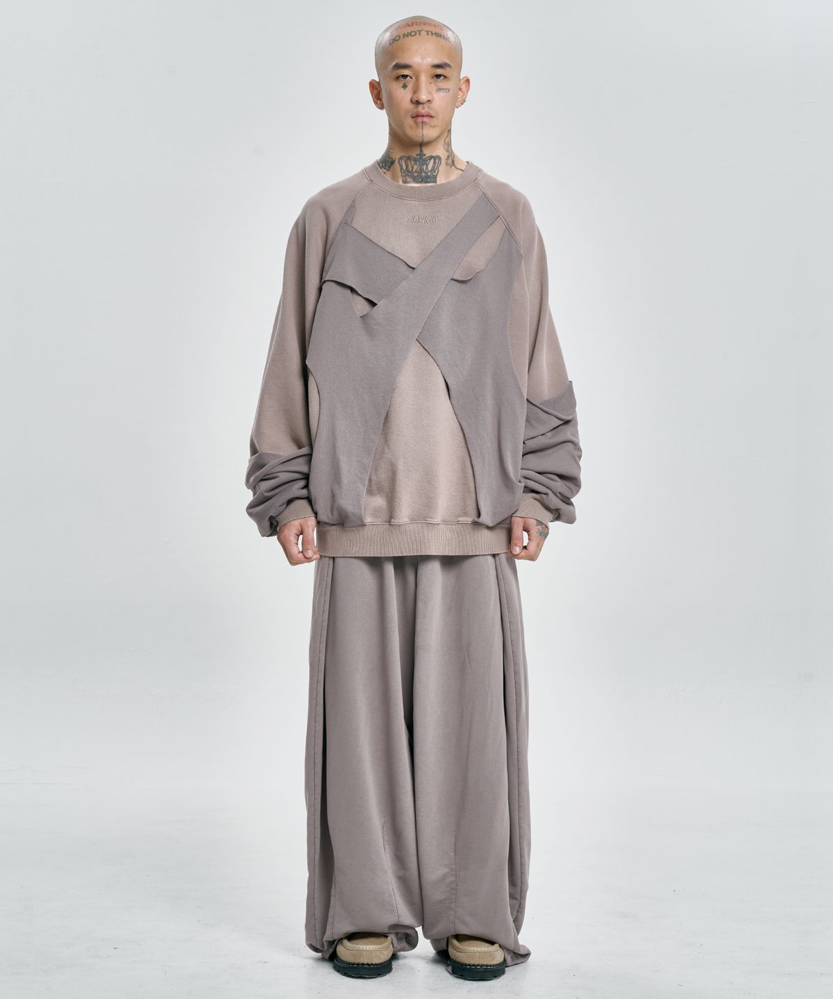 아조바이아조(AJOBYAJO) Paneled Washed Sweatshirt [DUSTY BEIGE]
