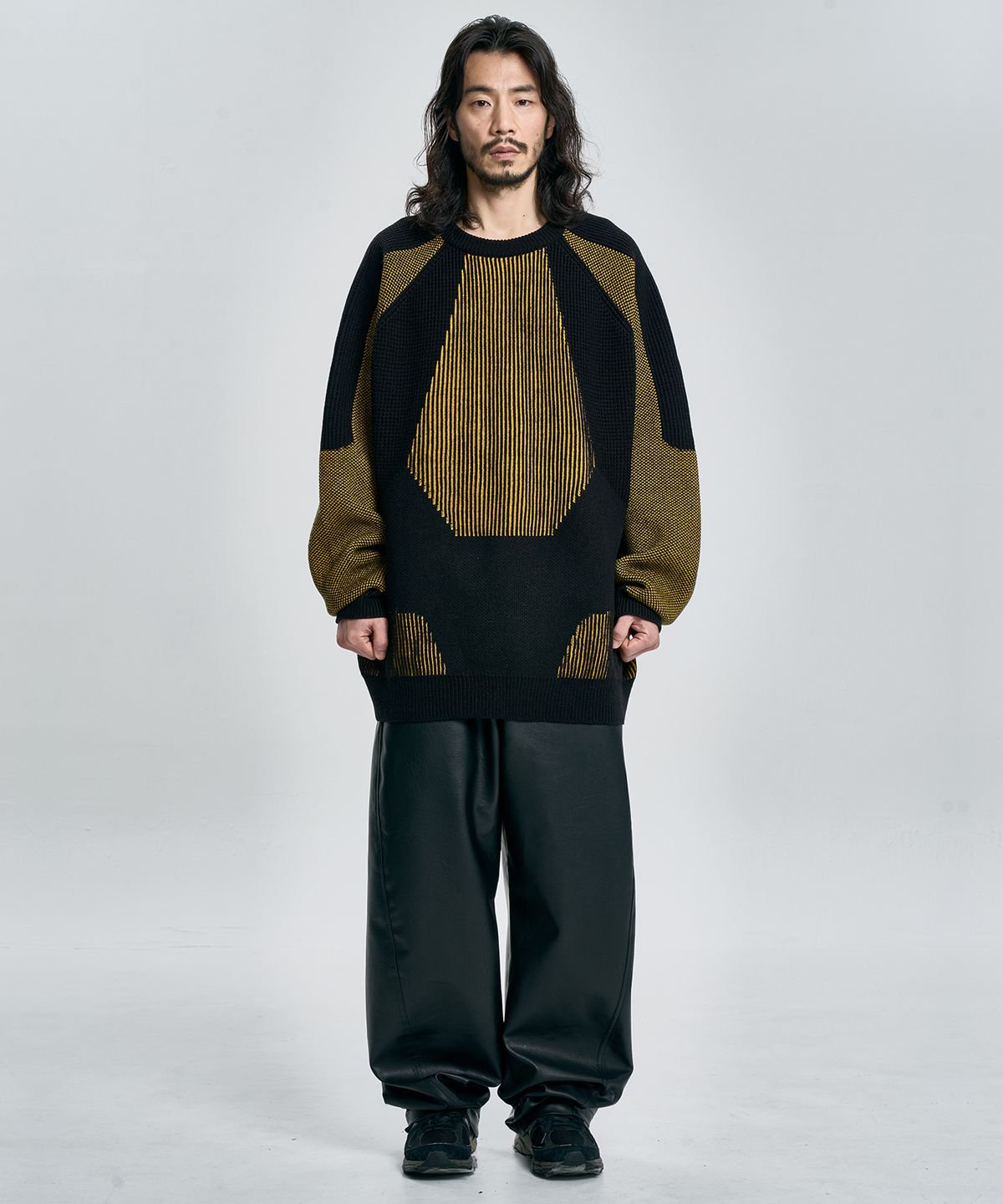 아조바이아조(AJOBYAJO) Paneled Mixed Knit Sweater [BLACK]
