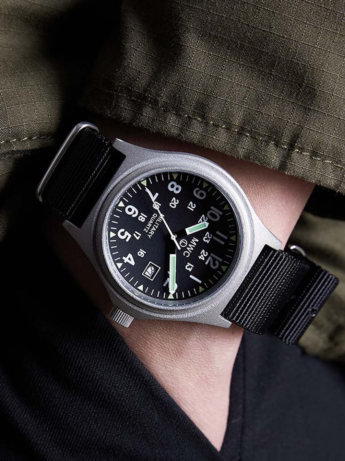 엠더블유씨 시계(MWC WATCH) G10 배터리해치 24H - 실버X블랙