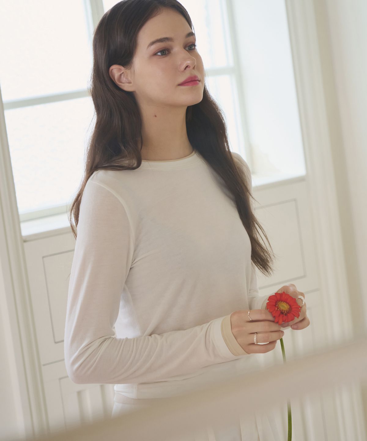드로우핏 우먼(DRAWFIT WOMEN) 내추럴 레이어드 롱 슬리브 티셔츠 [BLACK]