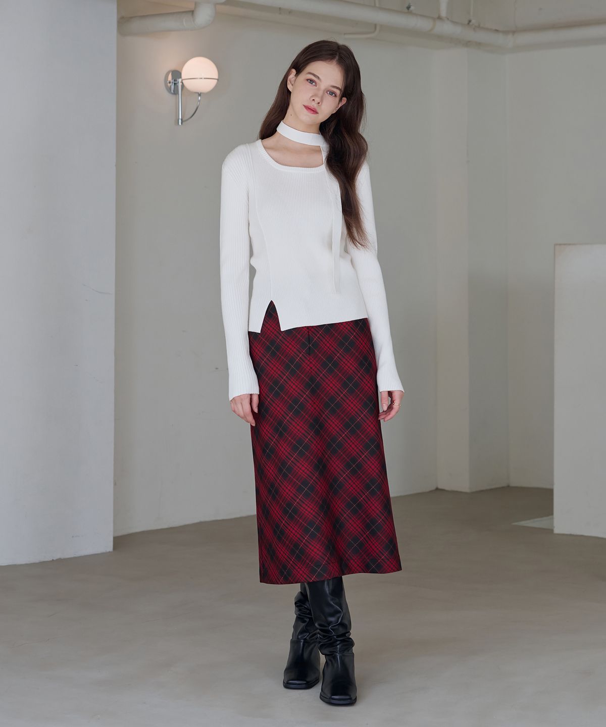 드로우핏 우먼(DRAWFIT WOMEN) 투 페이스 슬릿 골지 니트 탑 [IVORY]