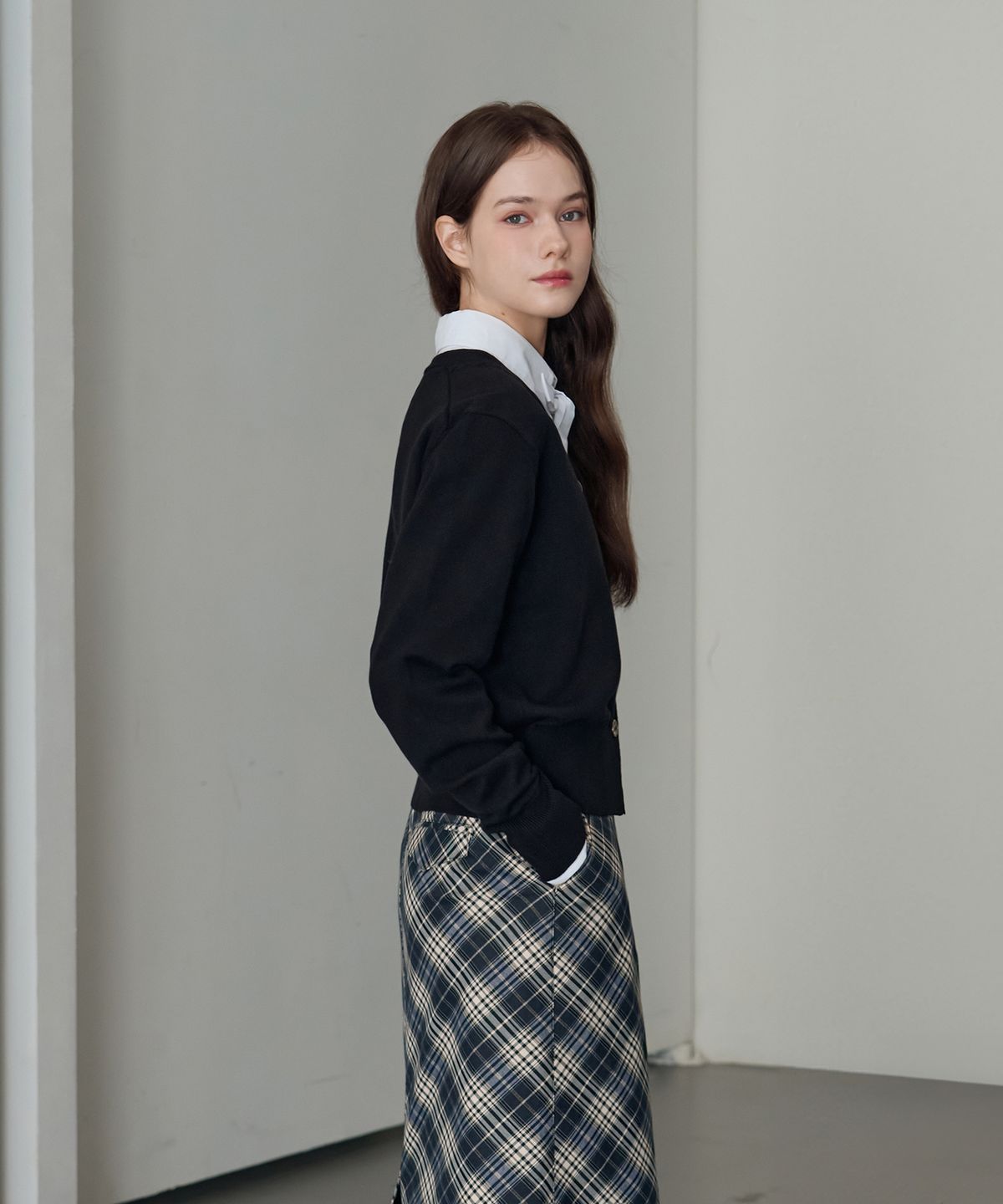 드로우핏 우먼(DRAWFIT WOMEN) 미니멀 케이블 브이넥 가디건 [BLACK]
