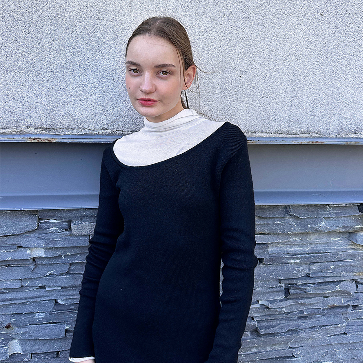 어맵시(AMAPC) 슬림 시스루 터틀넥 크림