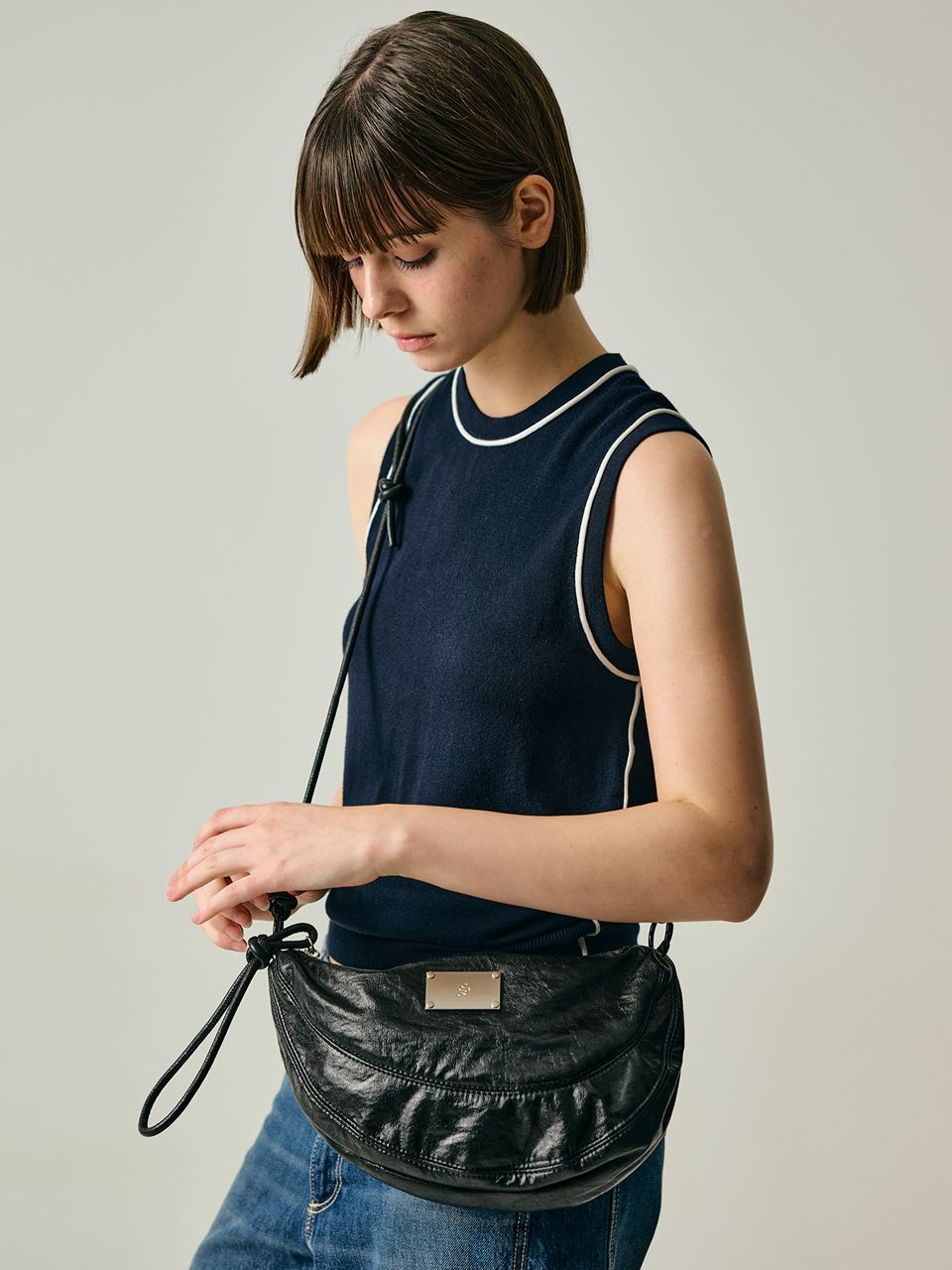 【SALAD BOWLS】LEATHER CROSS POUCH BAG MUSINSA | SALAD BOWLS LEATHER CROSS POUCH BAG[BLACK]
