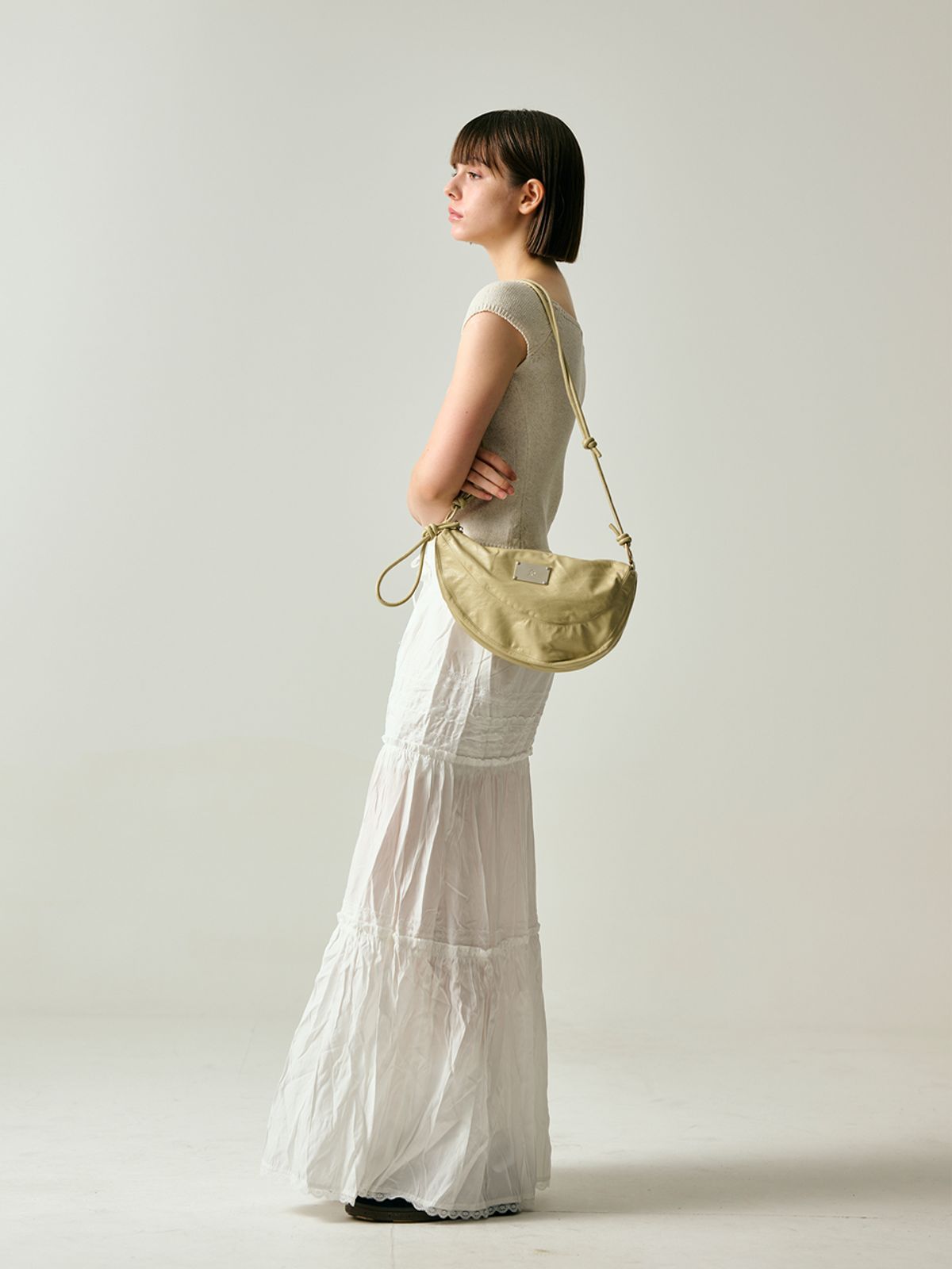 샐볼(SALBOL) LEATHER CROSS POUCH BAG[BEIGE]
